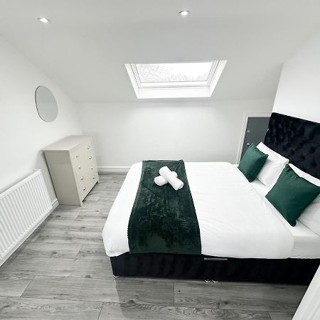 Contractors Dream, 4 Bedroom 2 Bathroom Liverpool Exterior photo
