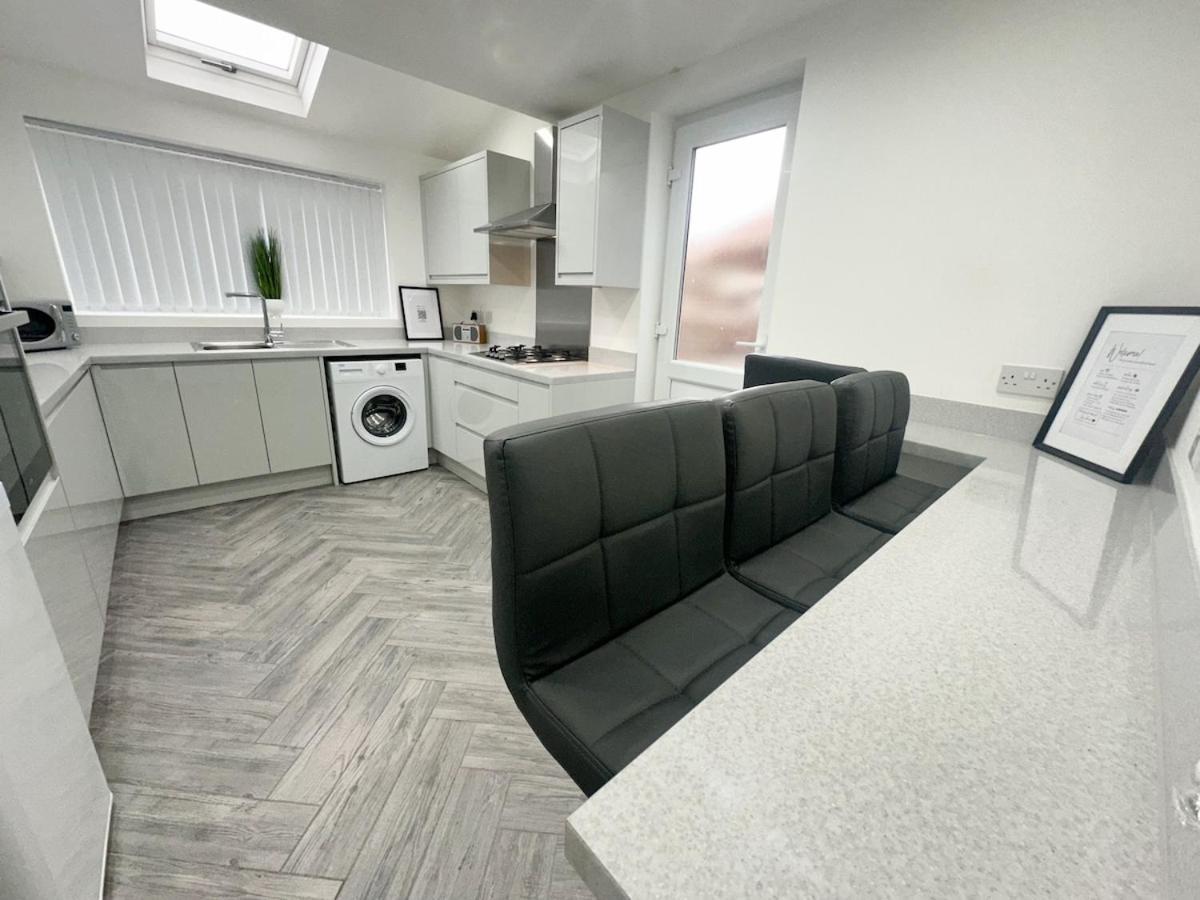Contractors Dream, 4 Bedroom 2 Bathroom Liverpool Exterior photo