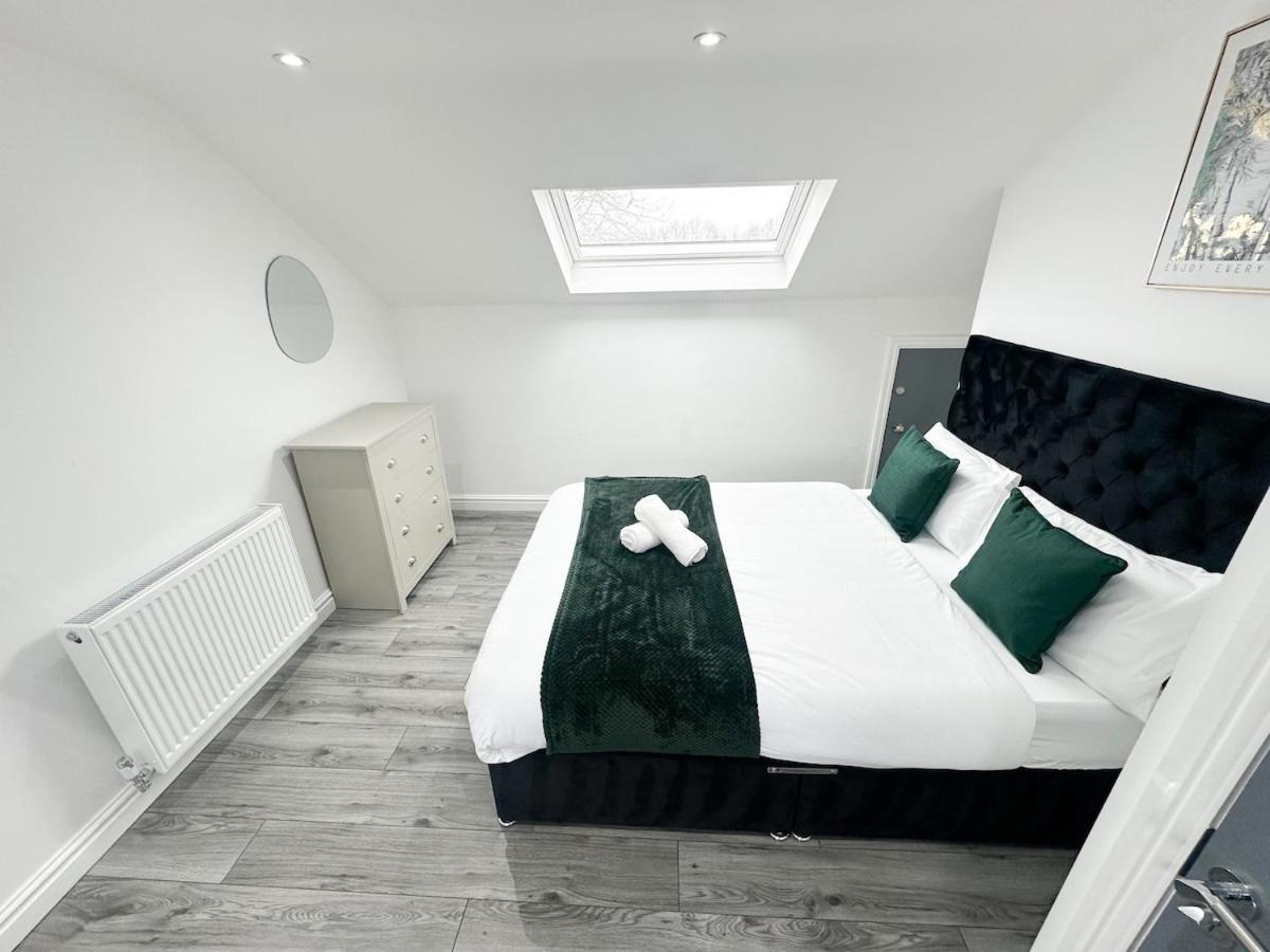 Contractors Dream, 4 Bedroom 2 Bathroom Liverpool Exterior photo