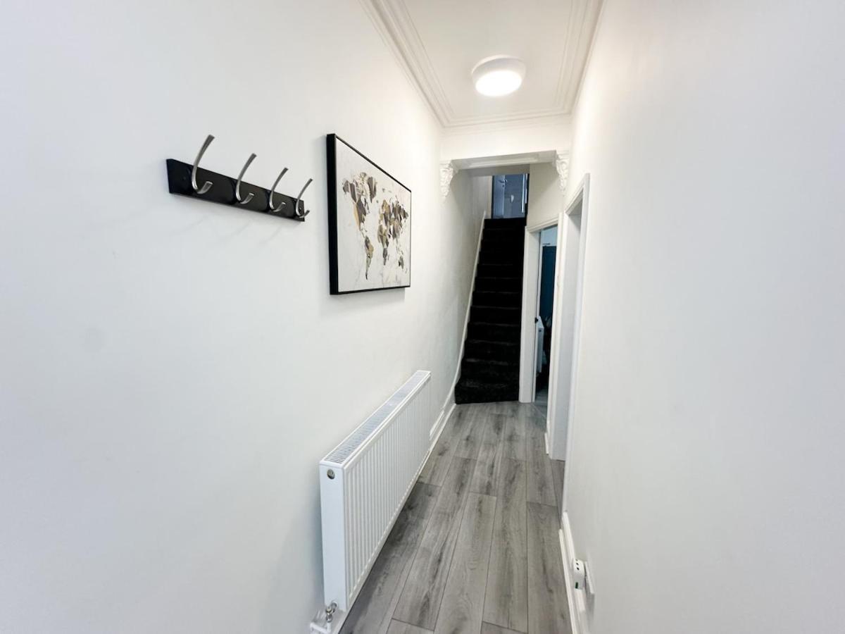 Contractors Dream, 4 Bedroom 2 Bathroom Liverpool Exterior photo