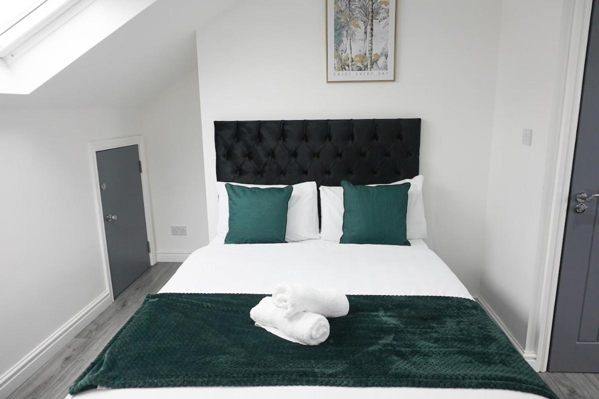 Contractors Dream, 4 Bedroom 2 Bathroom Liverpool Exterior photo