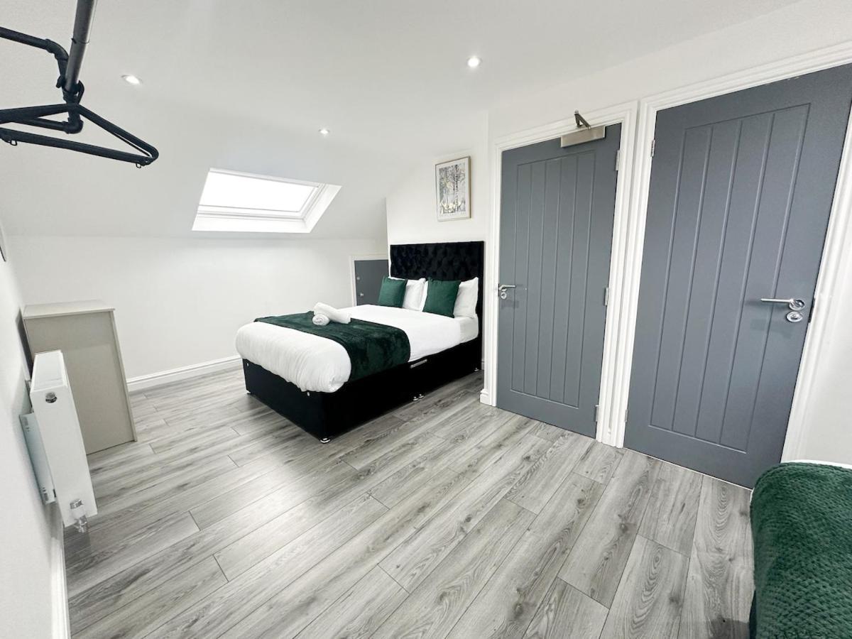 Contractors Dream, 4 Bedroom 2 Bathroom Liverpool Exterior photo